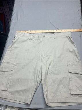 Agile Flex Fit Mens Tan Khaki Cargo Shorts Size 42 Stretch Cotton Blend
